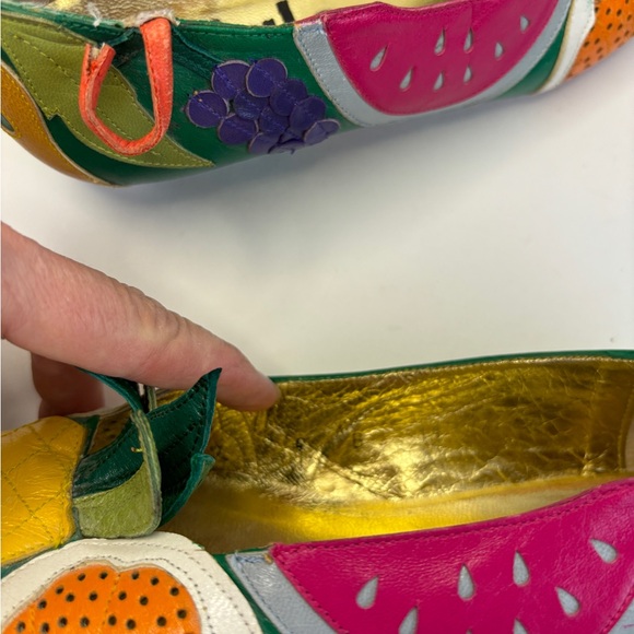 Vintage Zalo leather shoes with a fruit theme - Picture 8 of 10